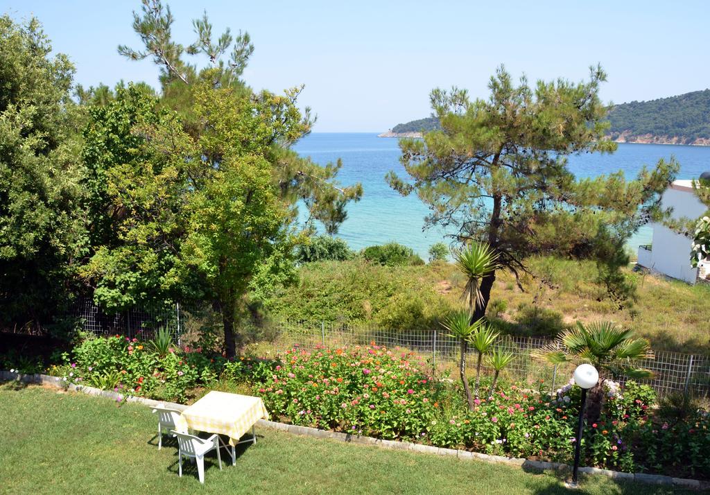 Pension Giannis Αdults Only コイニラ エクステリア 写真