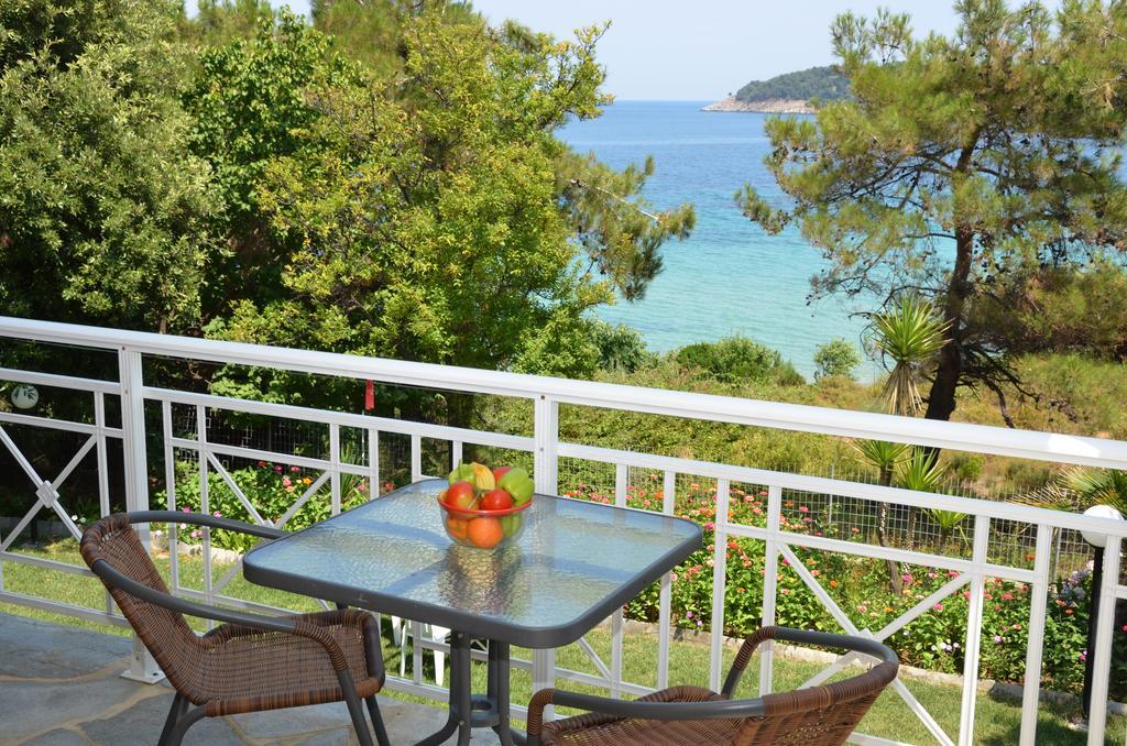 Pension Giannis Αdults Only コイニラ エクステリア 写真