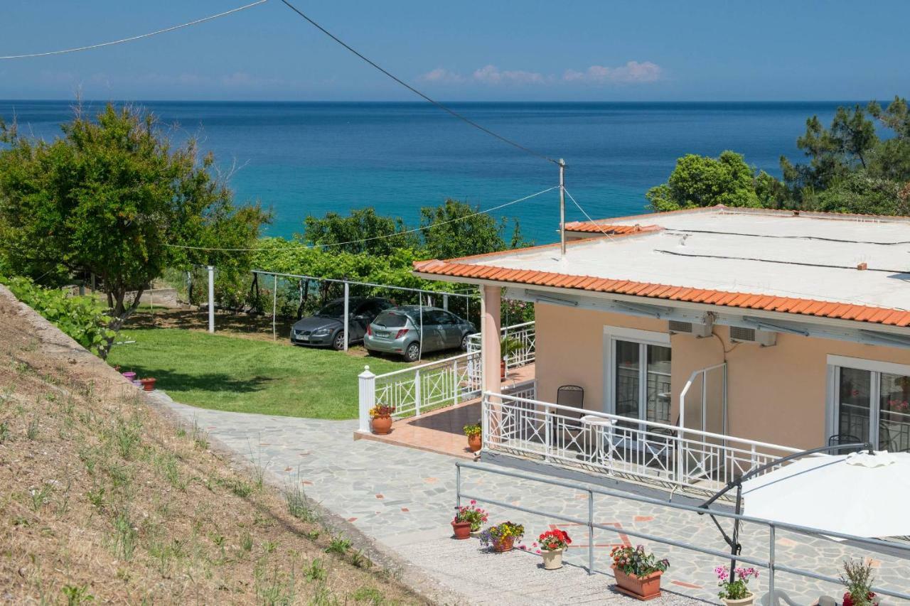 Pension Giannis Αdults Only コイニラ エクステリア 写真