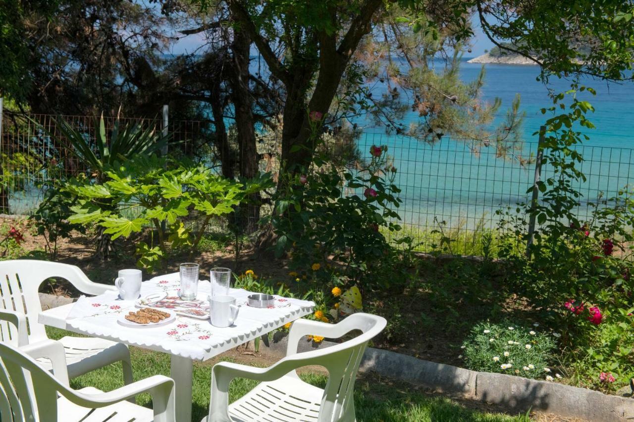 Pension Giannis Αdults Only コイニラ エクステリア 写真