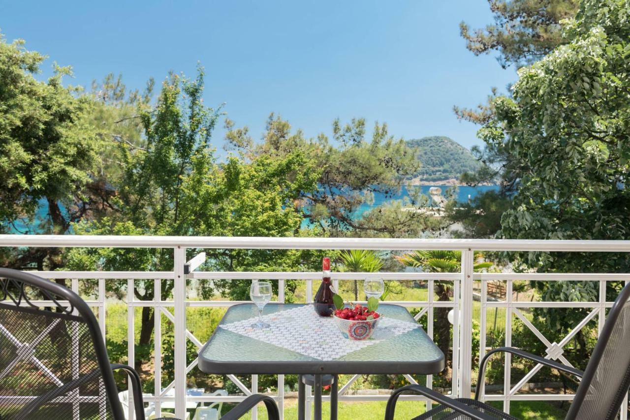 Pension Giannis Αdults Only コイニラ エクステリア 写真